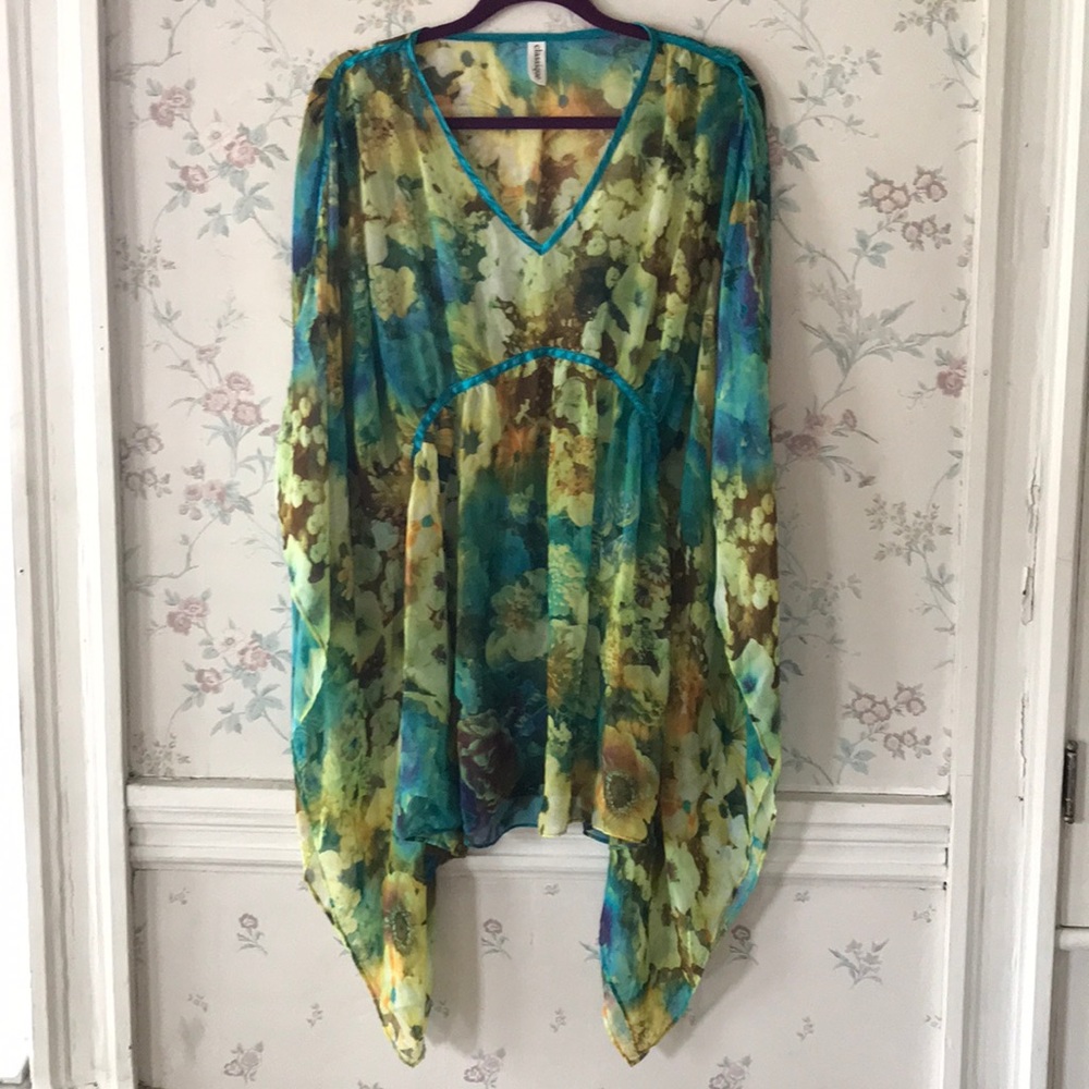 Stunning tunic blouse top Sz M